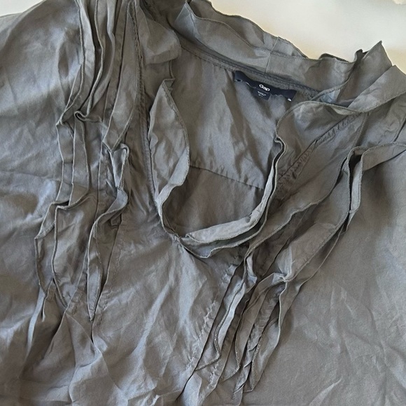 Gap Gray 100% Silk Ruffle front Blouse - Picture 5 of 5